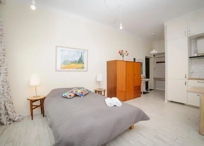 Freta 14 By Homeprime *